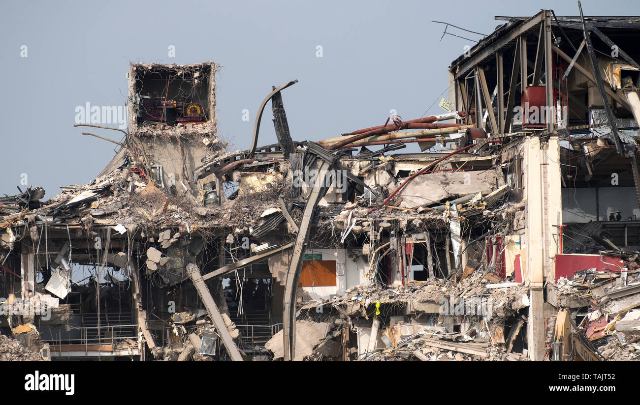 Factory structure exposed during demolition Stock Photo - Alamy
