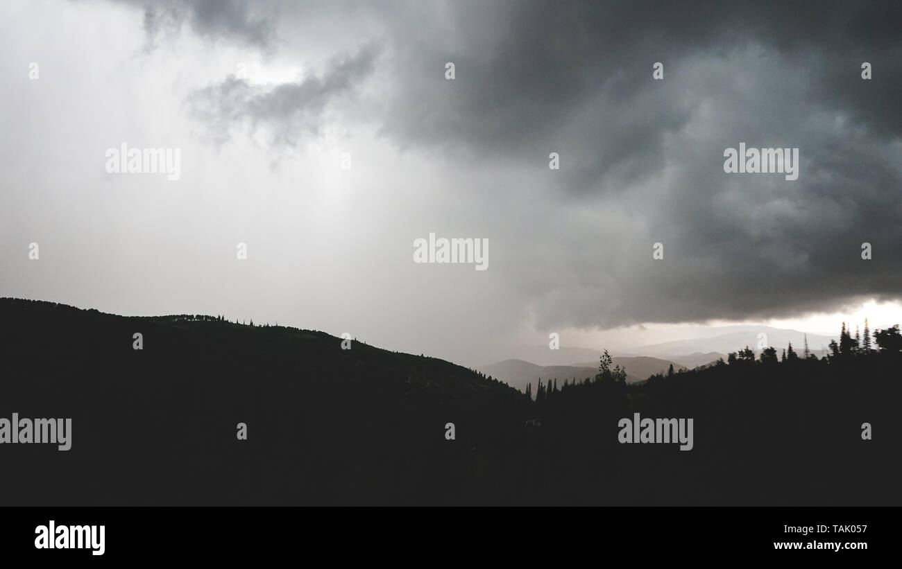 Rainy day in the park hi-res stock photography and images - Alamy