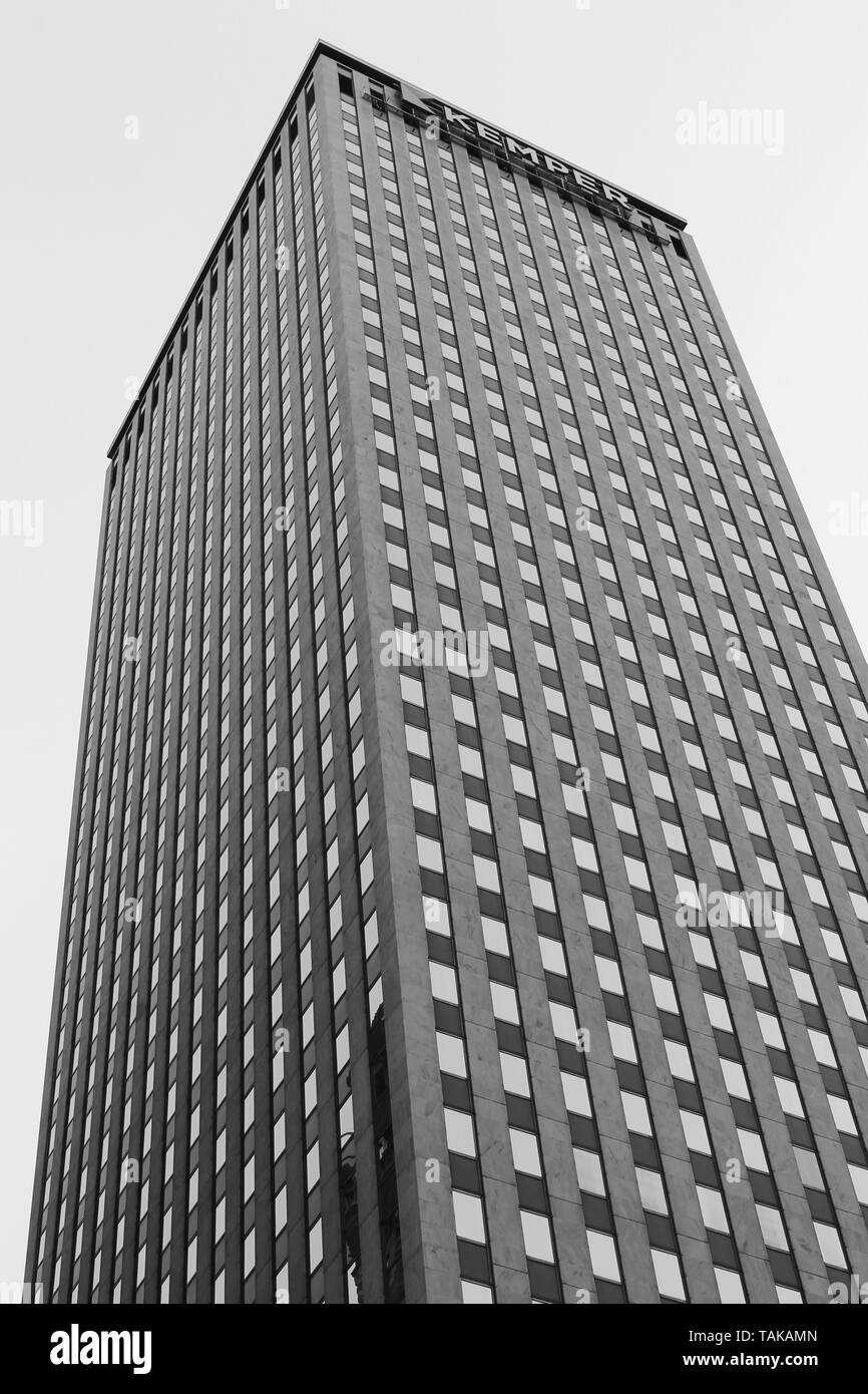 The Leo Burnett Building skyscraper building along Wacker Drive in the Loop, Chicago, Illinois, USA Stock Photo