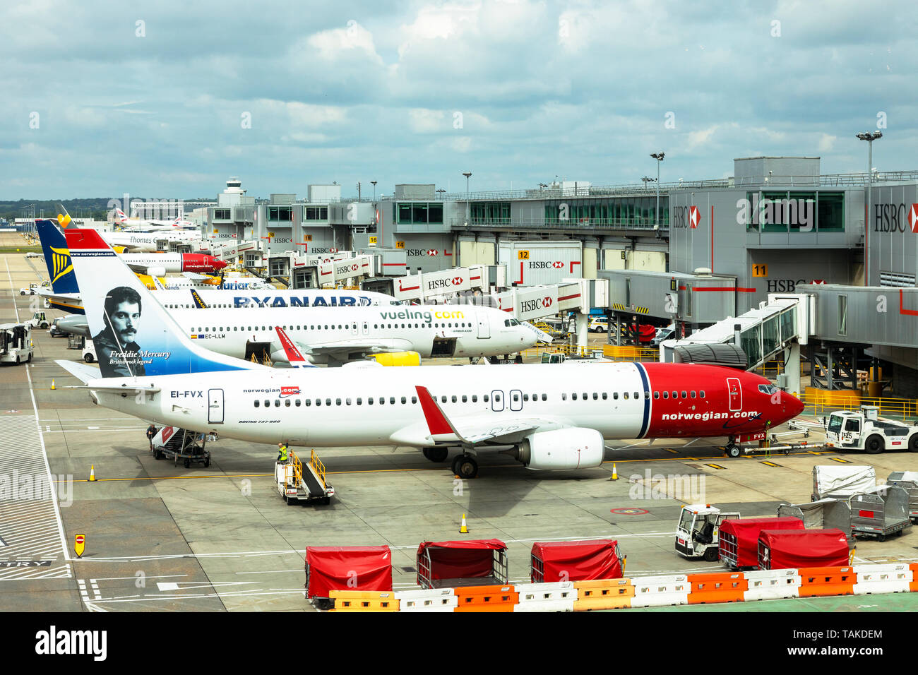 Norwegian Boeing 737-800, registered EI-FVX being loaded at London Gatwick airport, London, England, UK Stock Photo