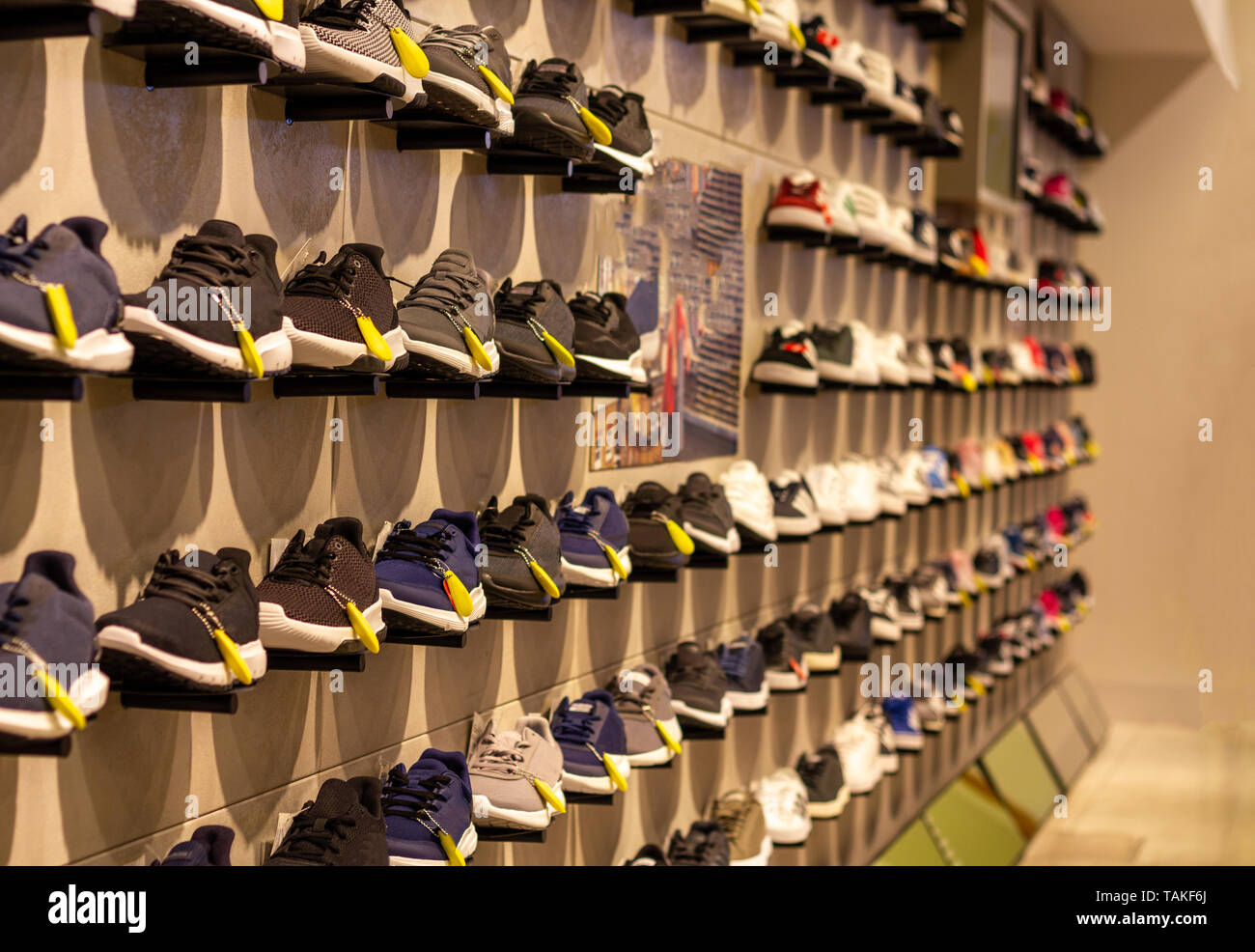 Athletic retail store hi-res stock photography and images - Alamy