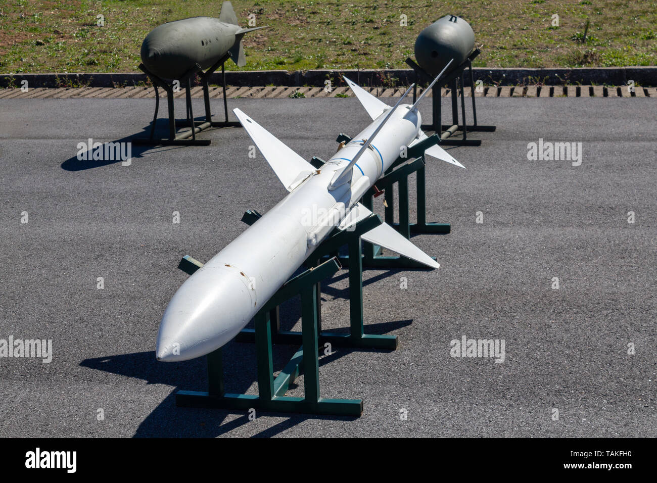 Fighter aircraft missile rocket bomb Stock Photo - Alamy