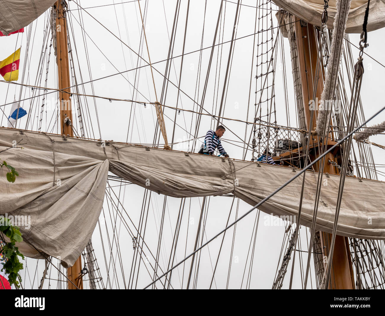Ship Climbing Rigging People climbing rigging hi-res stock photography and images - Alamy