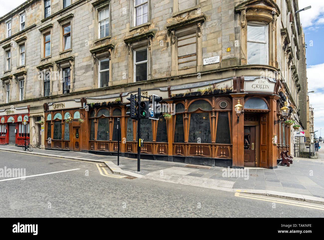 The Griffin traditional pub on the corner of Elmbank Street and Bath