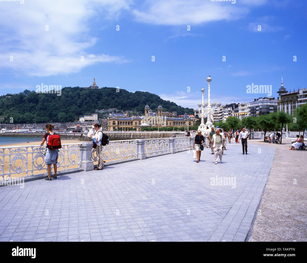 Beach promenade, La Concha Beach, Bahia de La Concha, San Sebastian (Donostia), Basque Country (Pais Vasco), Spain Stock Photo