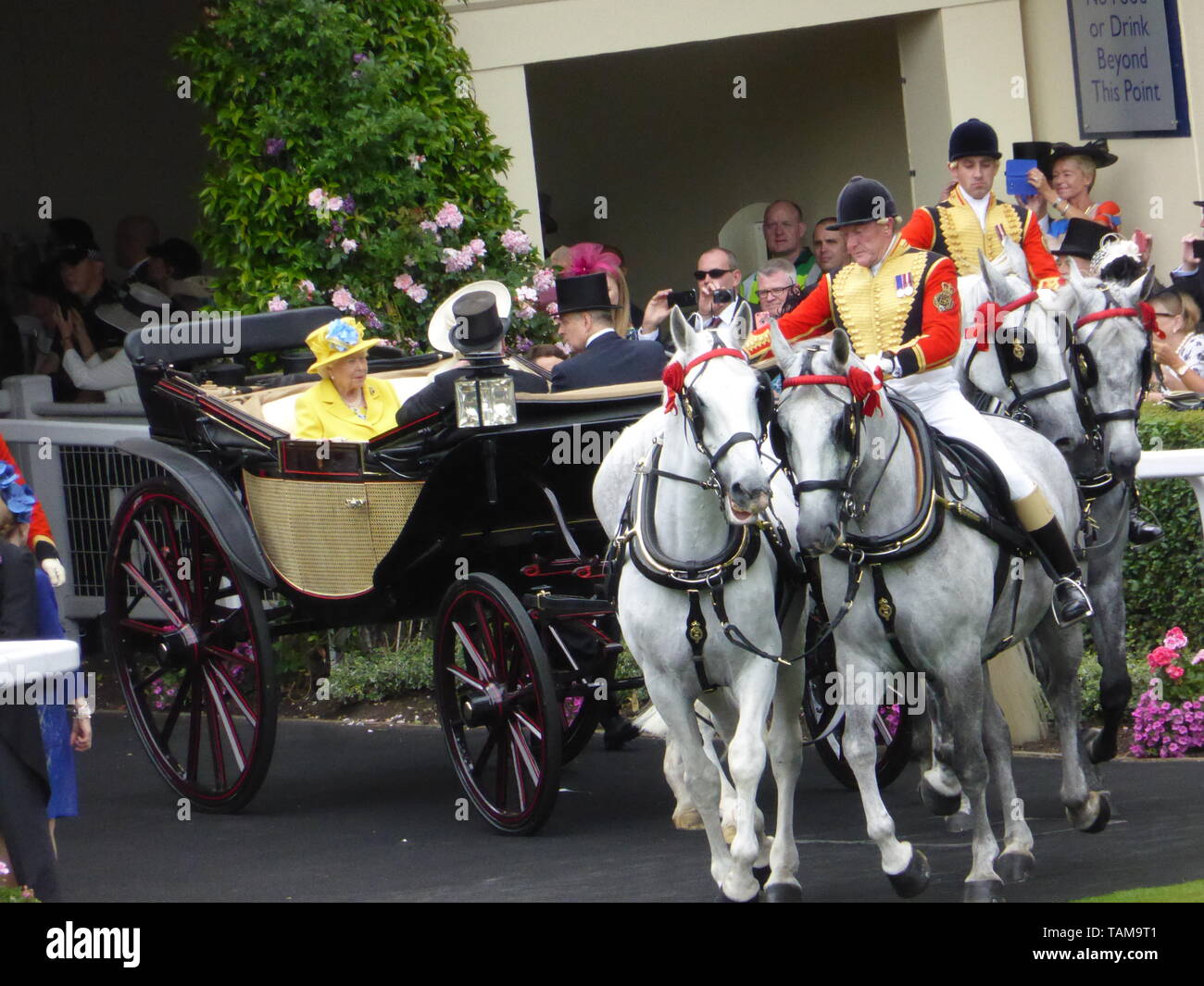 Queen Elizabeth Royal Ascot High Resolution Stock Photography and ...