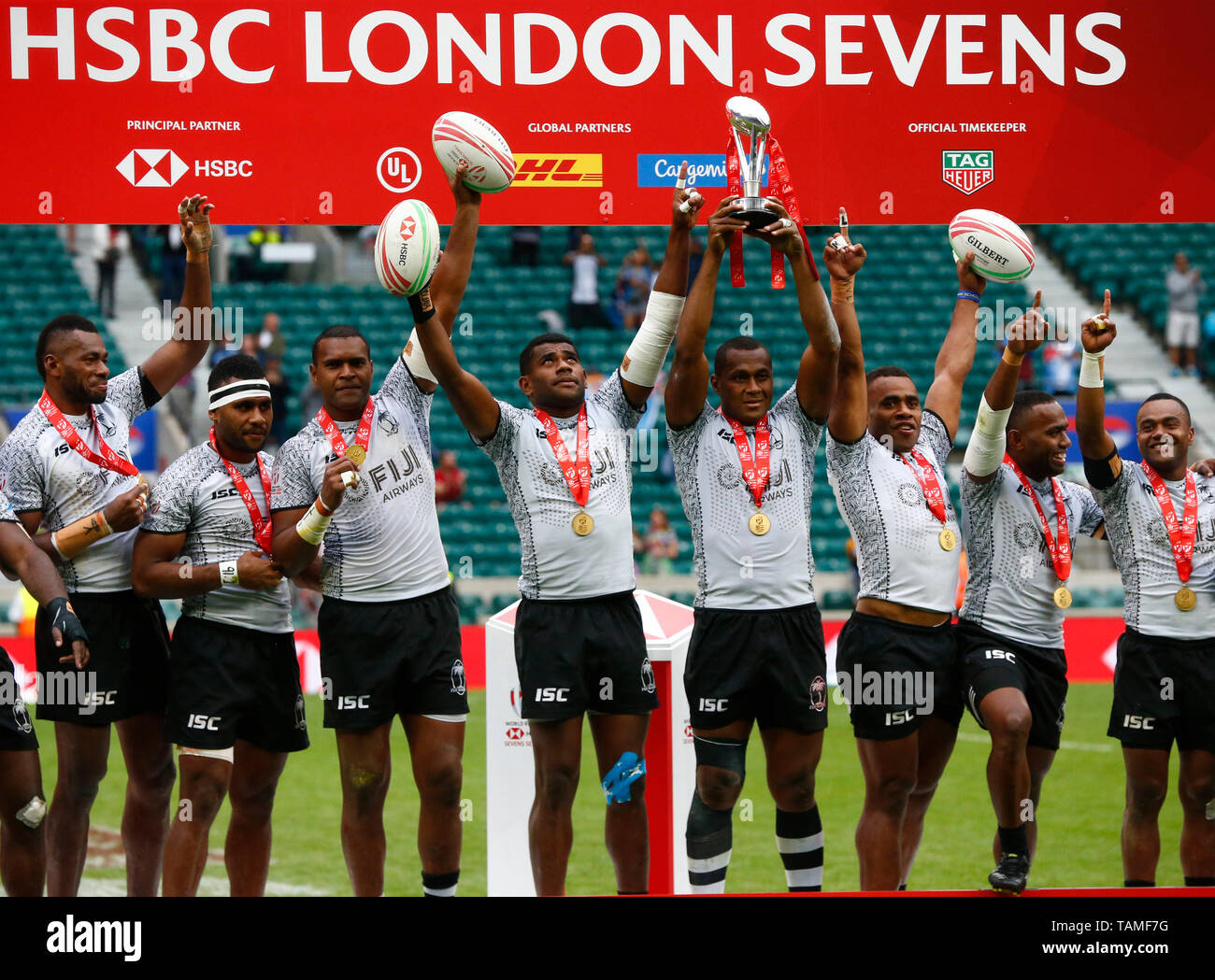 London, UK. 26th May, 2019.  Fiji Team with Trophy during The HSBC World Rugby Sevens Series 2019 London 7s Final  between Fiji and Australia at Twickenham on 26 May 2019 Credit: Action Foto Sport/Alamy Live News Stock Photo