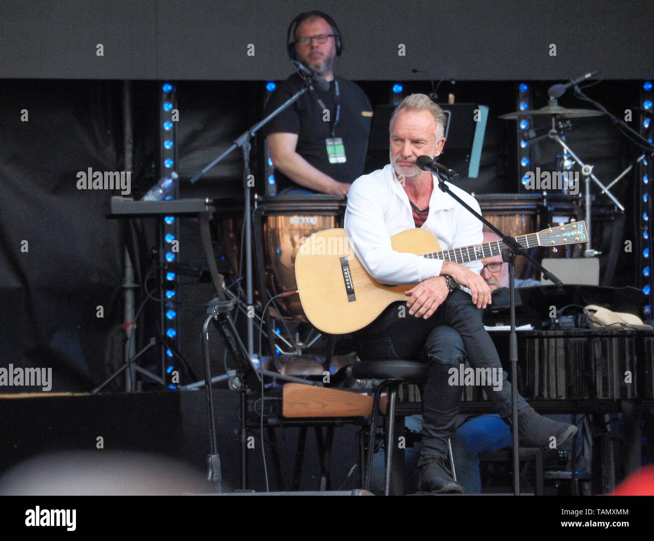 Sting acoustic guitar performance hi-res stock photography and images -  Alamy
