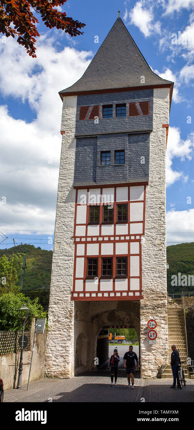 The Coin gate (Münztor), old half-timbered town gate, Bacharach, Unesco world heritage site, Upper Middle Rhine Valley, Rhineland-Palatinate, Germany Stock Photo