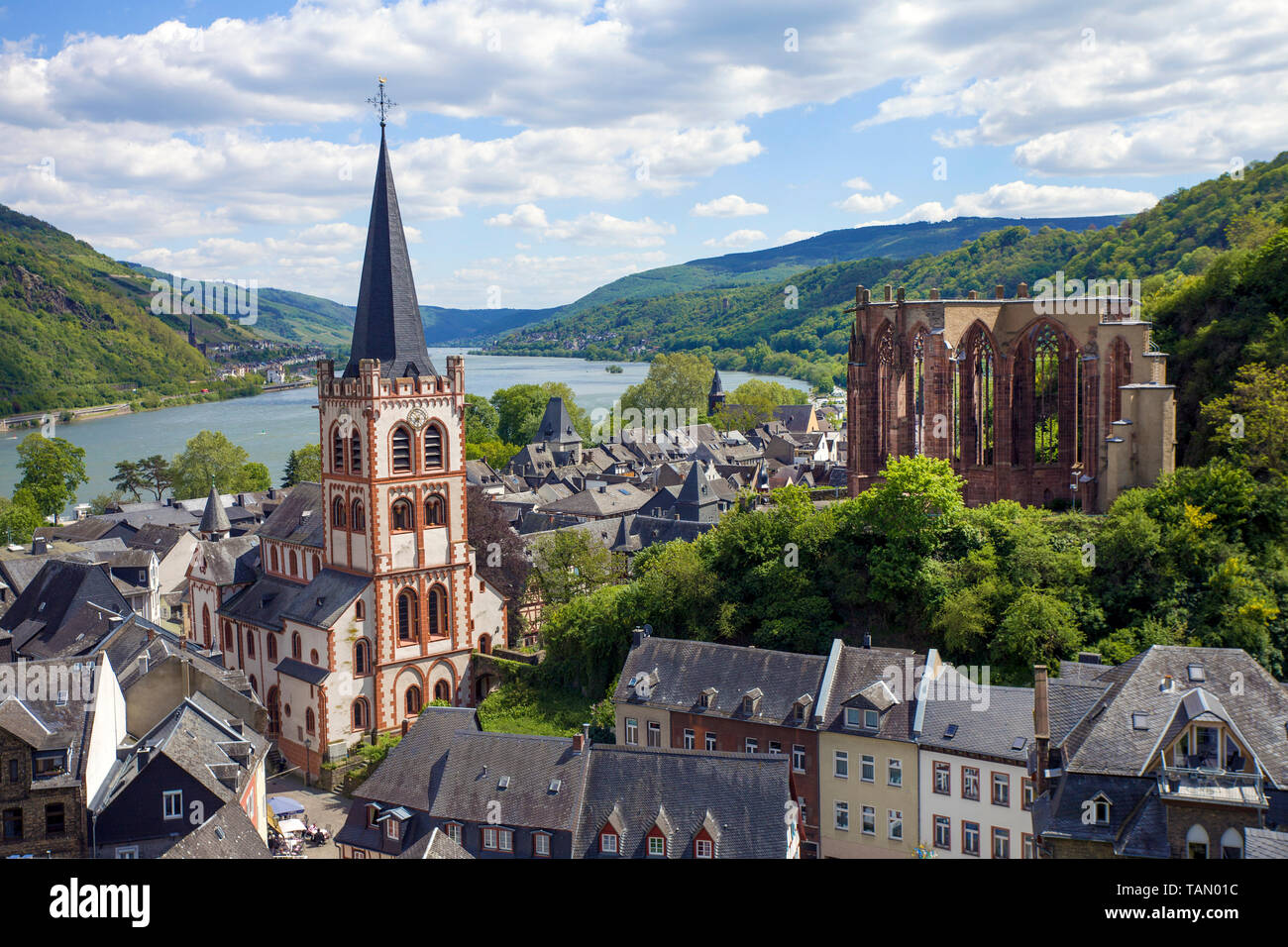 View from tower 'Postenturm' on Bacharach with Saint Peter church and Werner chapel, Upper Middle Rhine Valley, Rhineland-Palatinate, Germany Stock Photo