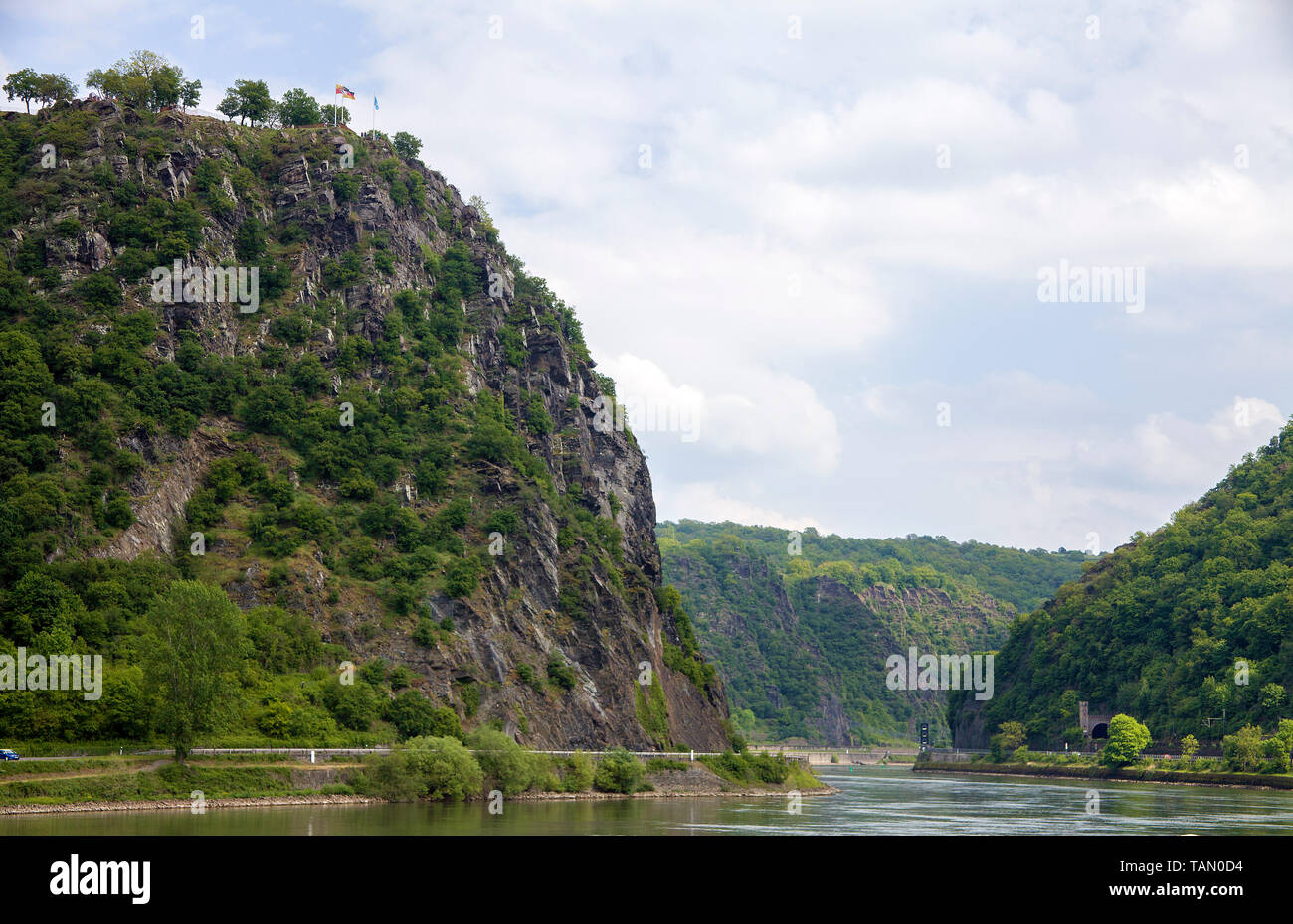 Lorelei rock at right bank of the rhine river, St. Goarshausen, Unesco world heritage site, Upper Middle Rhine Valley, Rhineland-Palatinate, Germany Stock Photo