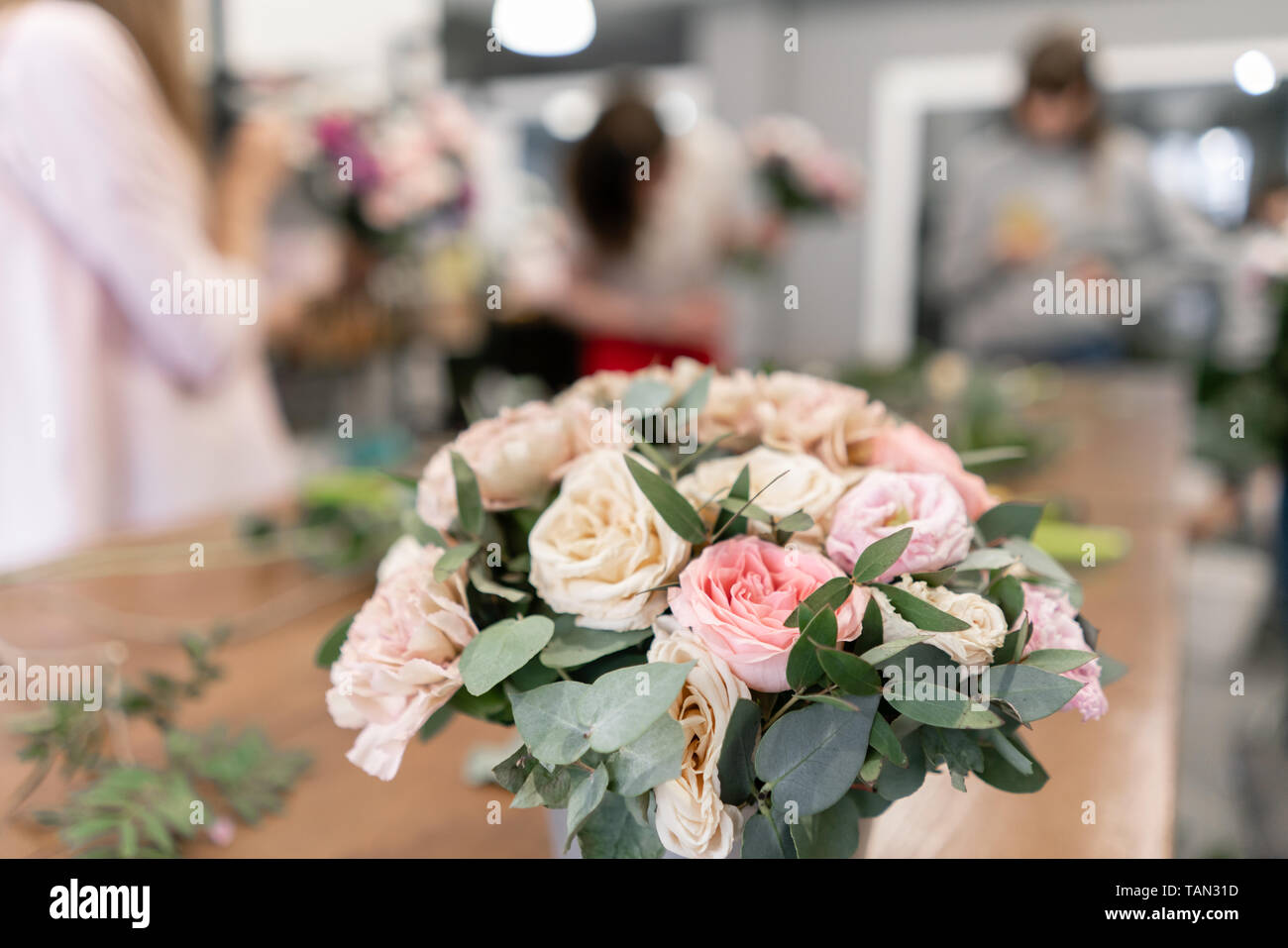 Master class on making bouquets. Spring bouquet. Learning flower arranging, making beautiful