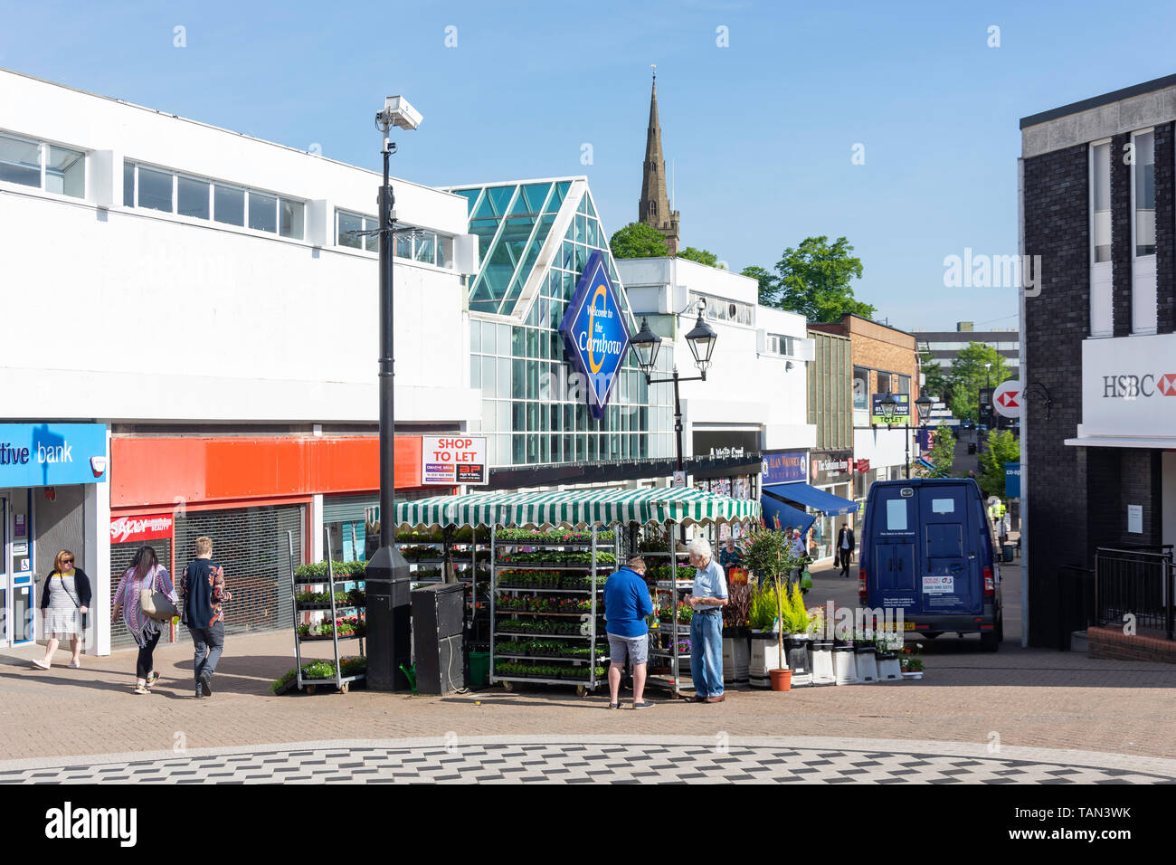 Pedestrianised flower stall in somers square high street halesow hires