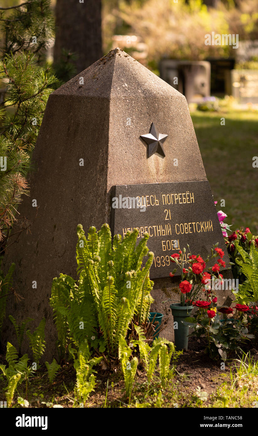 Tombstone of 21 Soviet WW2 POW's in a cemetery of Kuopio, Finland Stock Photo