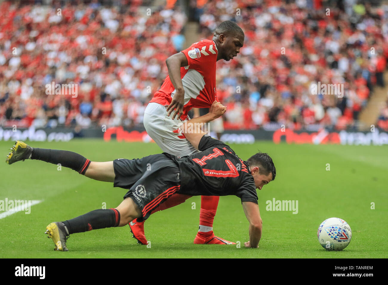 26th May 2019 , Wembley Stadium, London, England ; Sky Bet League 1 Playoff Final , Charlton Athletic vs Sunderland ; Anfernee Dijksteel (02) of Charlton holds off Lewis Morgan (17) of Sunderland    Credit: Mark Cosgrove/News Images    English Football League images are subject to DataCo Licence Stock Photo