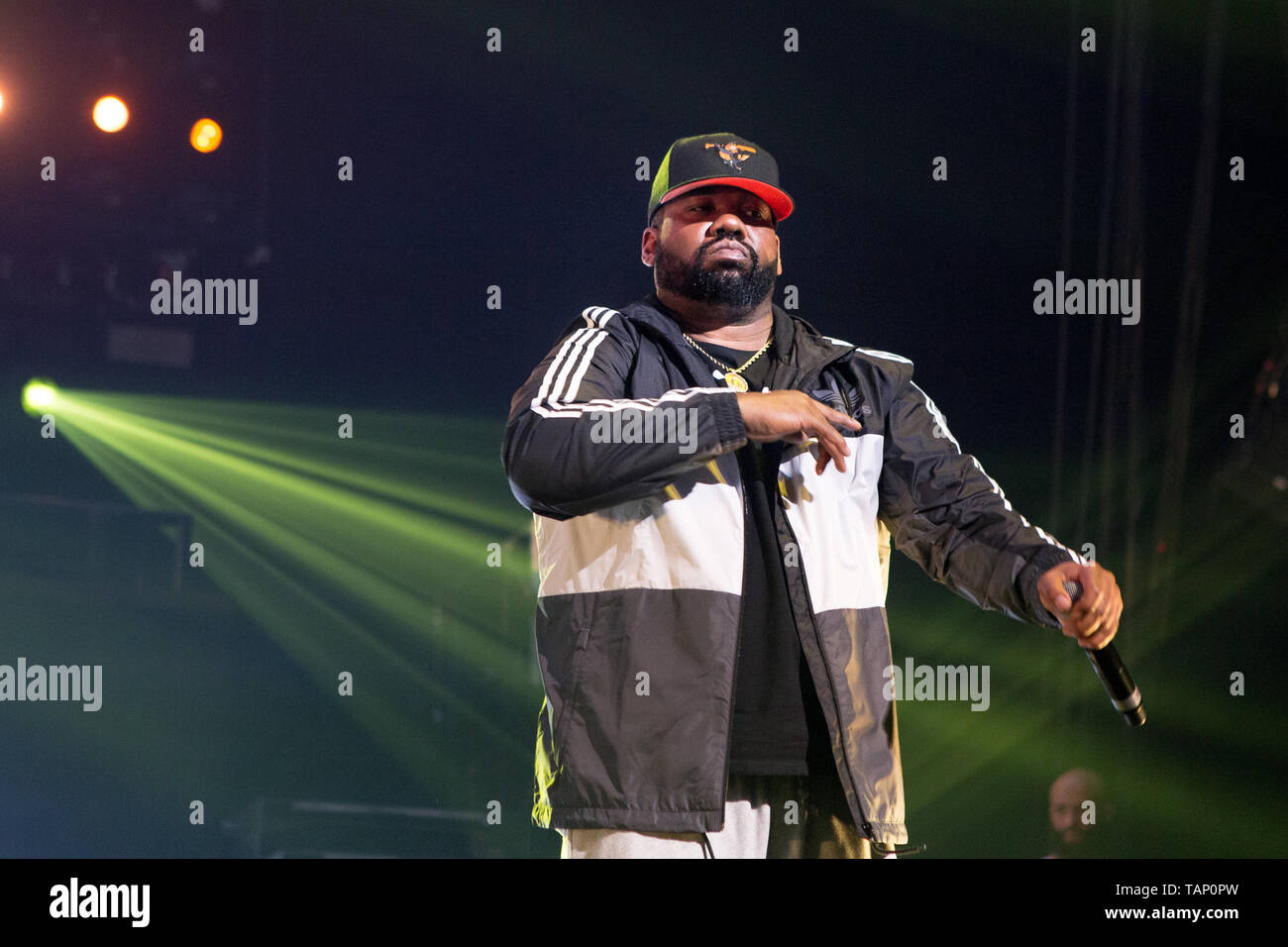Wu Tang Rapping Wu tang clan rap group hi-res stock photography and images - Alamy