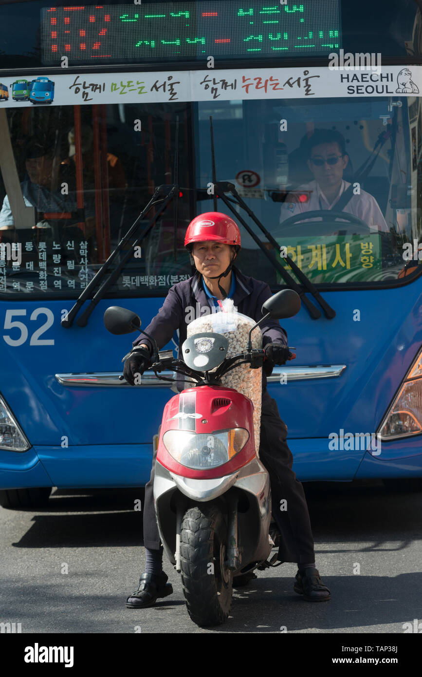 Public bus seoul south korea hires stock photography and images Alamy