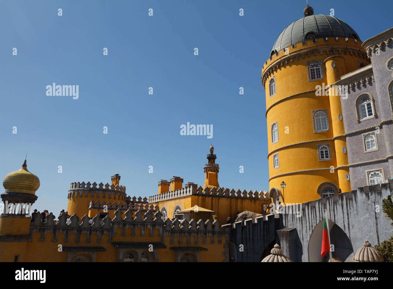 https://c8.alamy.com/comp/TAP7YJ/pena-palace-a-romanticist-colorful-castle-in-sintra-portugal-TAP7YJ.jpg