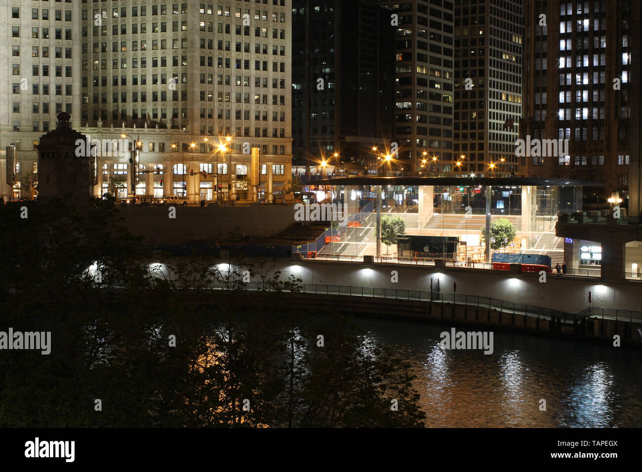 Apple Michigan Avenue opens tomorrow on Chicago's riverfront - Apple