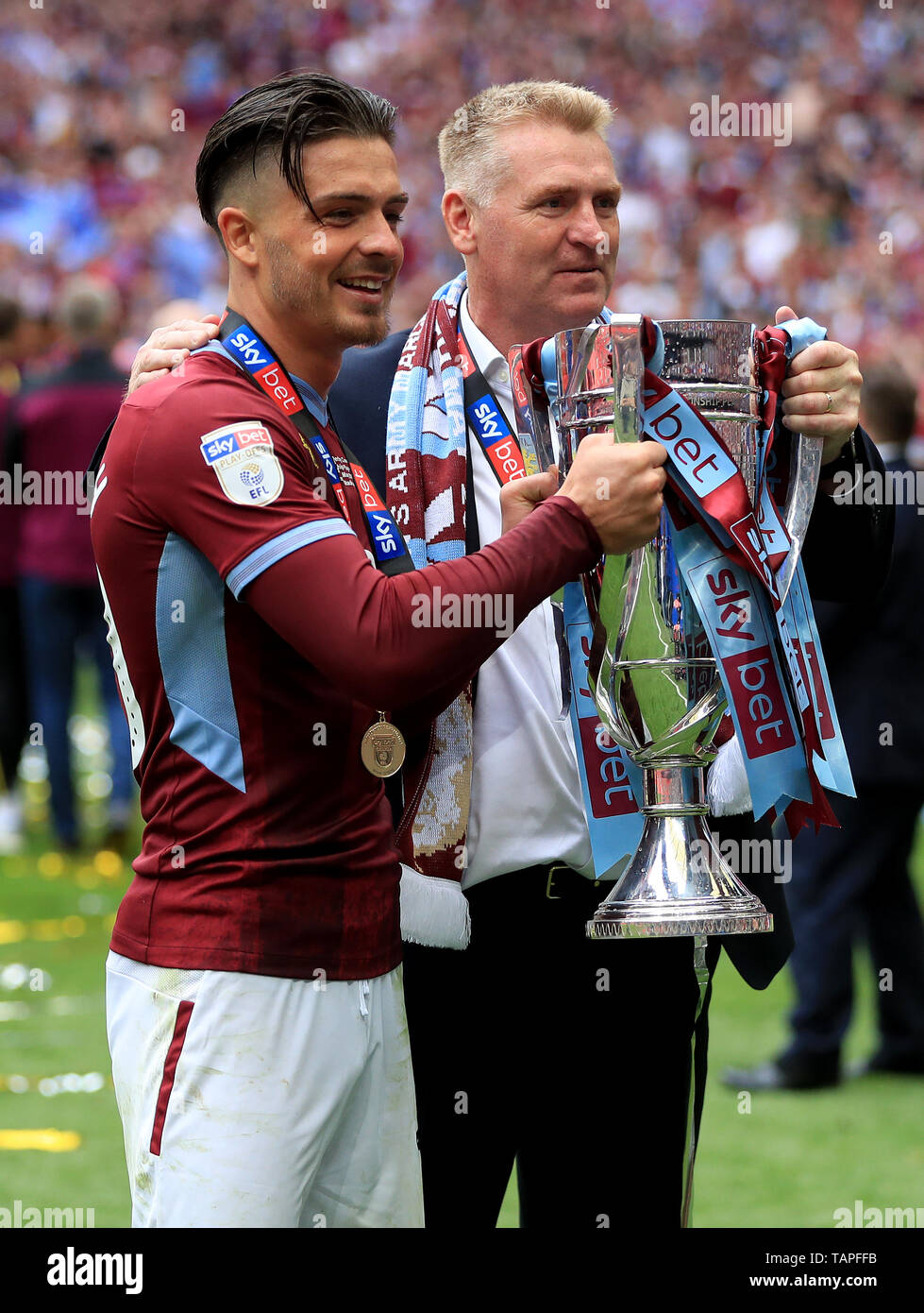 Dean smith e jack grealish foto de stock editorial. Imagem de liga