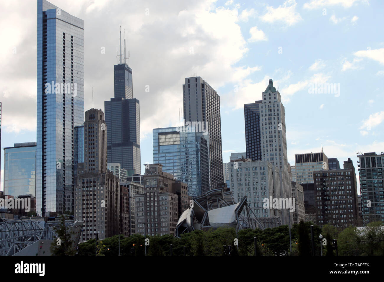 The skyline of Chicago taken from Millennium Park in the Loop Stock ...