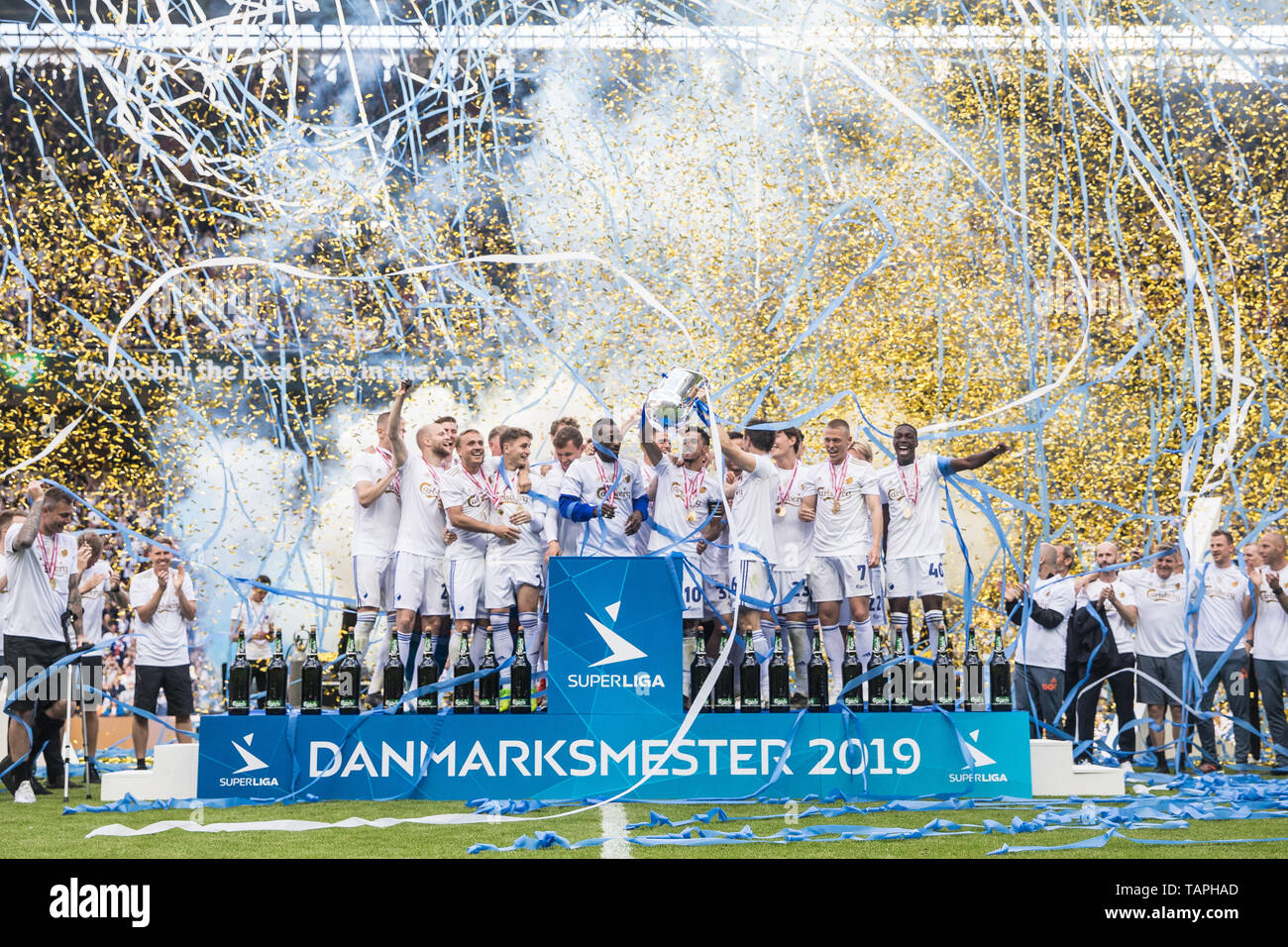 Denmark, Copenhagen, May 25, 2019. The players from FC Copenhagen win the Danish Superliga 2018-2019 home in Telia Parken. Here FC Copenhagen captain Carlos Zeca is handed over the trophy. (Photo credit: Gonzales Photo - Samy Khabthani). Stock Photo