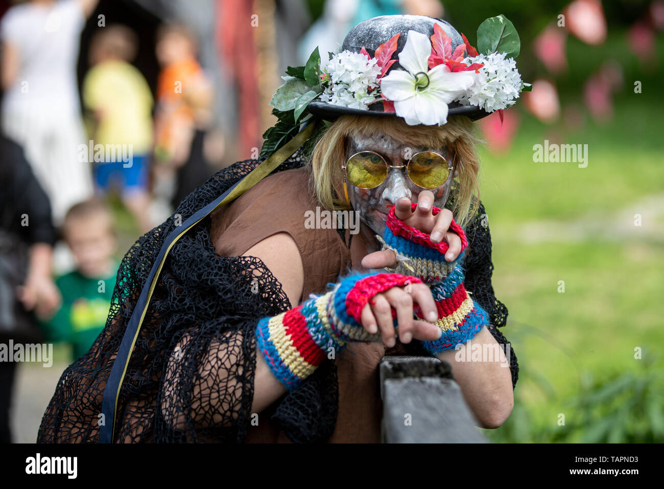 Lukavec, Croatia. 25th May, 2019. A woman dressed as a witch participates in the Perunfest, a festival dedicated to forgotten stories and folktales from ancient ages, at Lukavec Castle in Lukavec, Croatia, May 25, 2019. Credit: Davor Puklavec/Xinhua/Alamy Live News Stock Photo