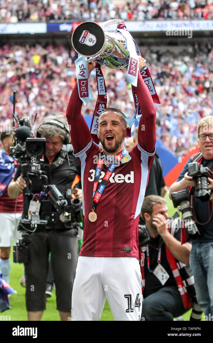 London, UK. 27th May, 2019. Conor Hourihane of Aston Villa celebrates the promotion during the EFL Sky Bet Championship Play-Off Final match between Aston Villa and Derby County at Wembley Stadium, London, England on 27 May 2019. Photo by Ken Sparks. Editorial use only, license required for commercial use. No use in betting, games or a single club/league/player publications. Credit: UK Sports Pics Ltd/Alamy Live News Stock Photo