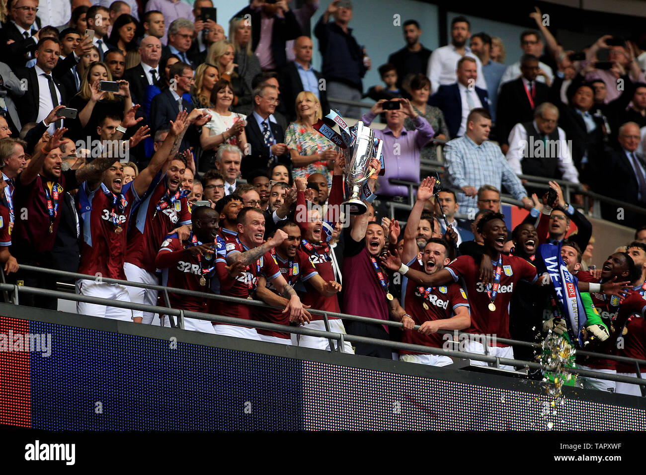 Royal box wembley hires stock photography and images Alamy