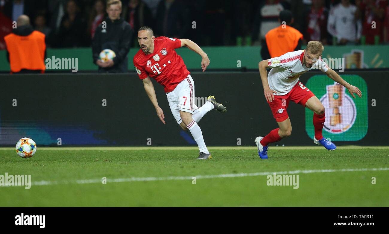 firo: 25.05.2019, Football, Season 2018/2019 DFB-Pokal, Final, Final, RB Leipzig, Red Bull - FC Bayern Munich 0: 3 duels, Franck Ribery | usage worldwide Stock Photo