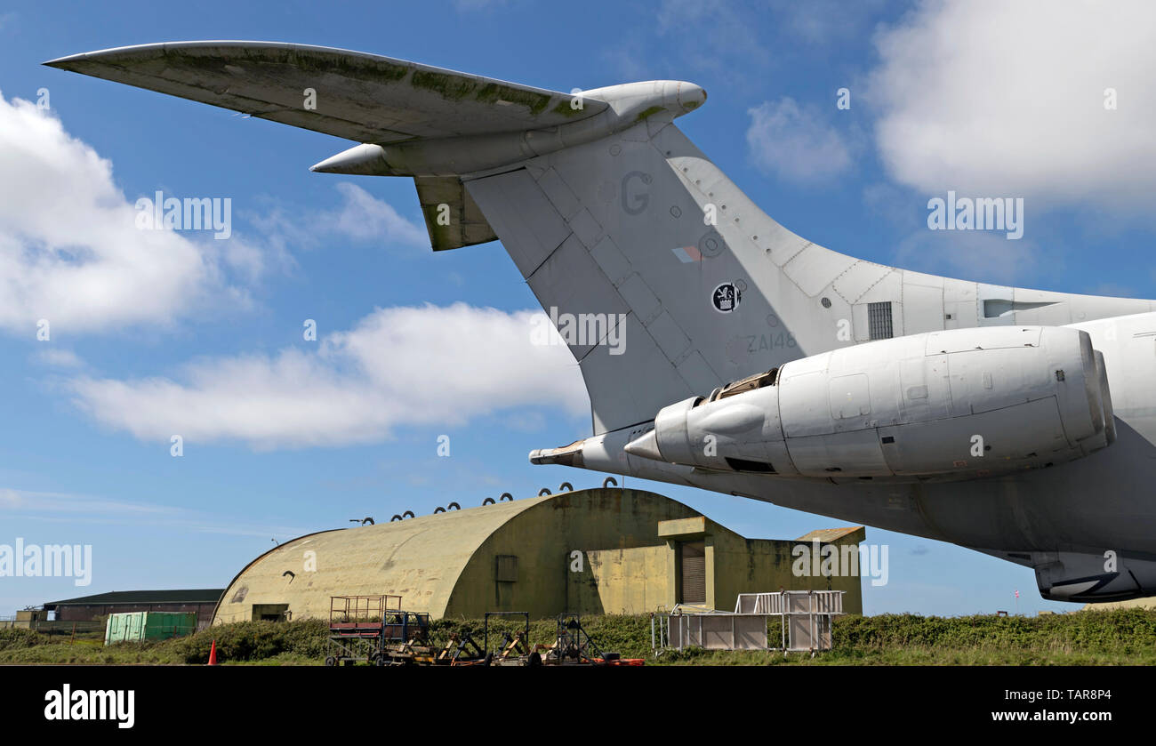 Raf vickers vc10 tanker aircraft hi-res stock photography and images ...