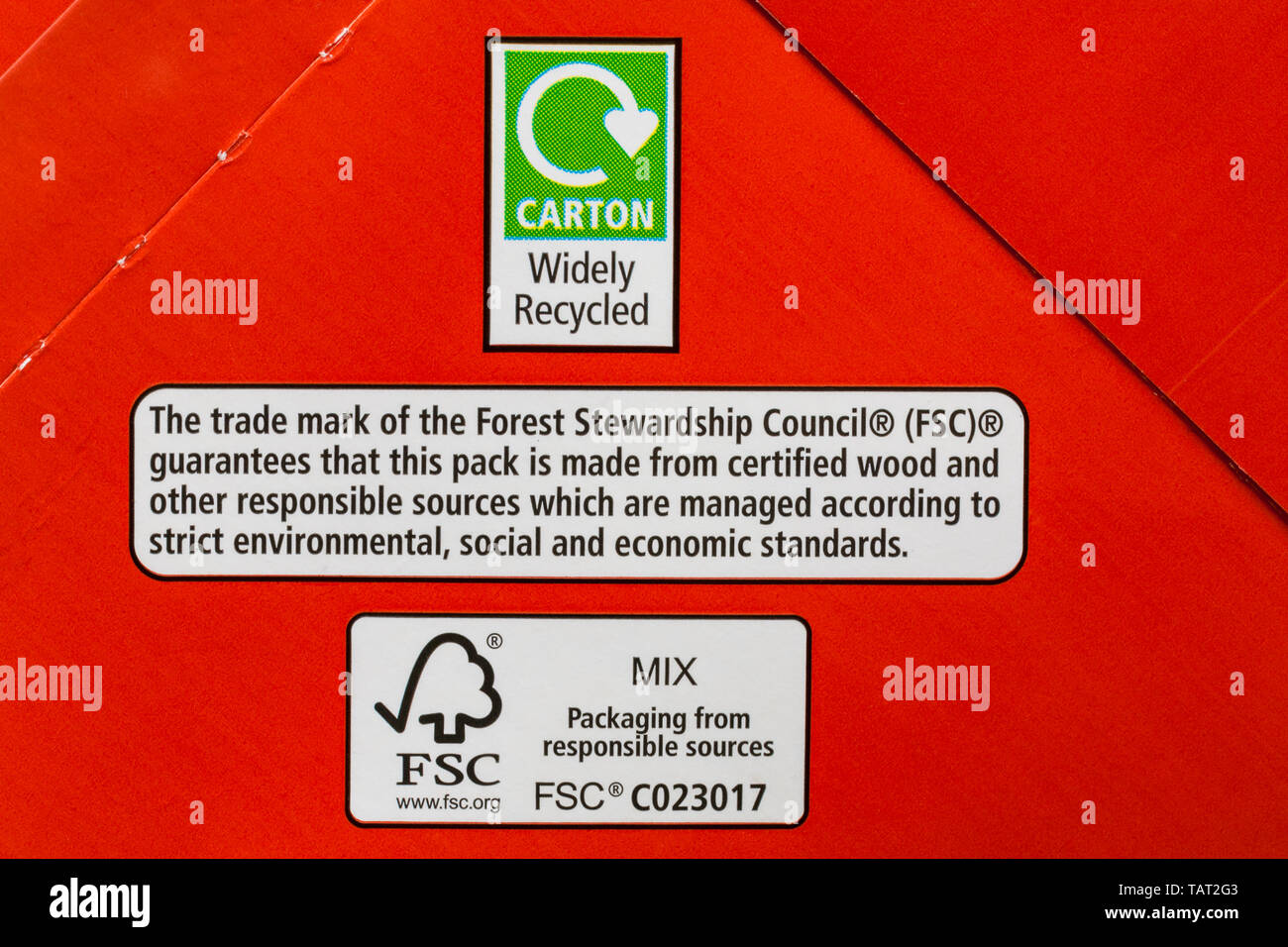 carton widely recycled on pack of Tesco smoked ham & cheddar sandwiches - disposal recycling recycle logo symbol Stock Photo