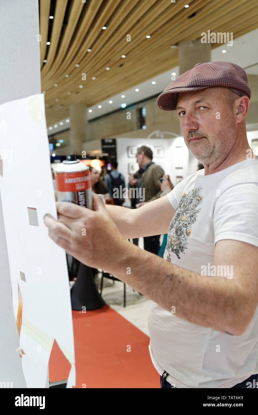 Paris, France. 26Th May, 2019.Peformance of Dr Bergman at Art Shopping at the Carrousel du Louvre.Credit:Veronique Phitoussi/Alamy Stock Photo Stock Photo