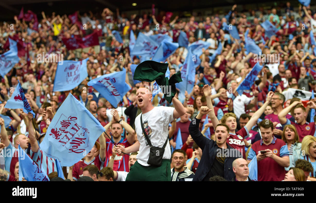The Aston Villa fans celebrate winning the EFL Sky Bet  Championship Play-Off Final match between Aston Villa and Derby County at Wembley Stadium , London , 27 May 2019 Photo Simon Dack / Telephoto Images. Editorial use only. No merchandising. For Football images FA and Premier League restrictions apply inc. no internet/mobile usage without FAPL license - for details contact Football Dataco Stock Photo