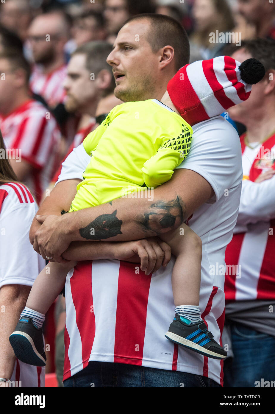 LONDON, ENGLAND - MAY 26: Sunderland fans father and son during the Sky Bet League One Play-off Final match between Charlton Athletic and Sunderland at Wembley Stadium on May 26, 2019 in London, United Kingdom. (Photo by Sebastian Frej/MB Media  Stock Photo