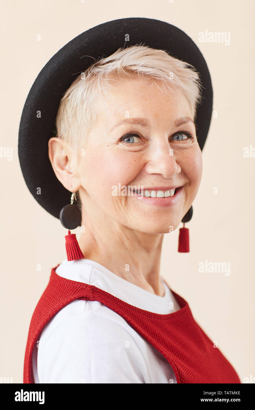 Mature model female face hi-res stock photography and images - Alamy