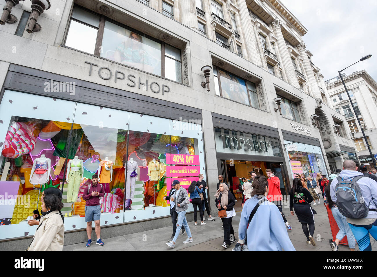 Wallis store on oxford street hires stock photography and images Alamy