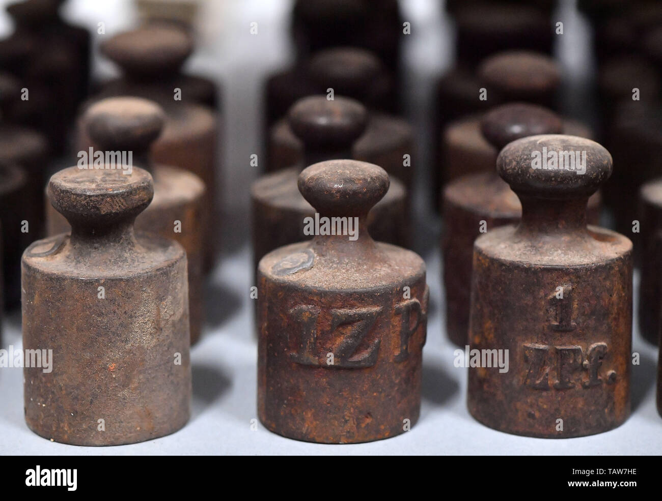 28 May 2019, Thuringia, Mühlhausen: Rusty weights are on a shelf on the opening day in the new depot of the Mühlhäuser Museums. It is the central depot for around half a million objects ranging from Stone Age tools to contemporary art. The Free State paid 540,000 euros from the municipal investment programme for the project. Photo: Martin Schutt/dpa-Zentralbild/dpa Stock Photo