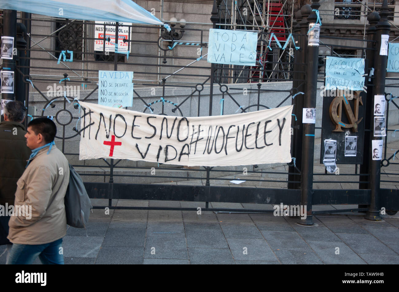 Buenos Aires, Argentina. 28th May, 2019. May 28, 2019 - Buenos Aires, Argentina - Legal abortion: for the eighth time, the project is presented in Congress. On the international day of action for women's health, the draft Law of Voluntary Interruption of Pregnancy is presented Credit: Maximiliano Ramos/ZUMA Wire/Alamy Live News Stock Photo
