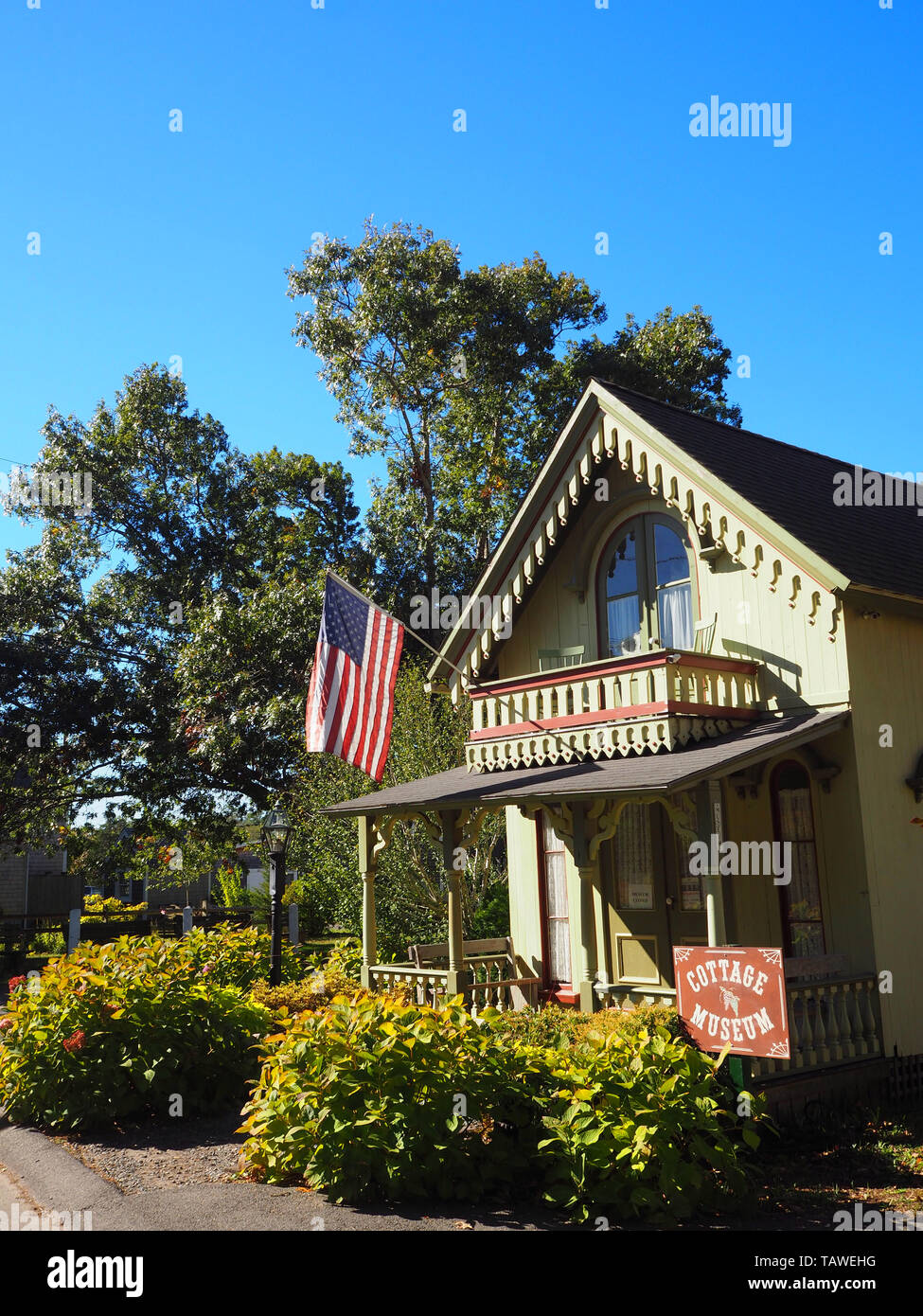 Gingerbread house cottage museum, Oak Bluffs, Marthas Vineyard, Massachusetts, USA Stock Photo