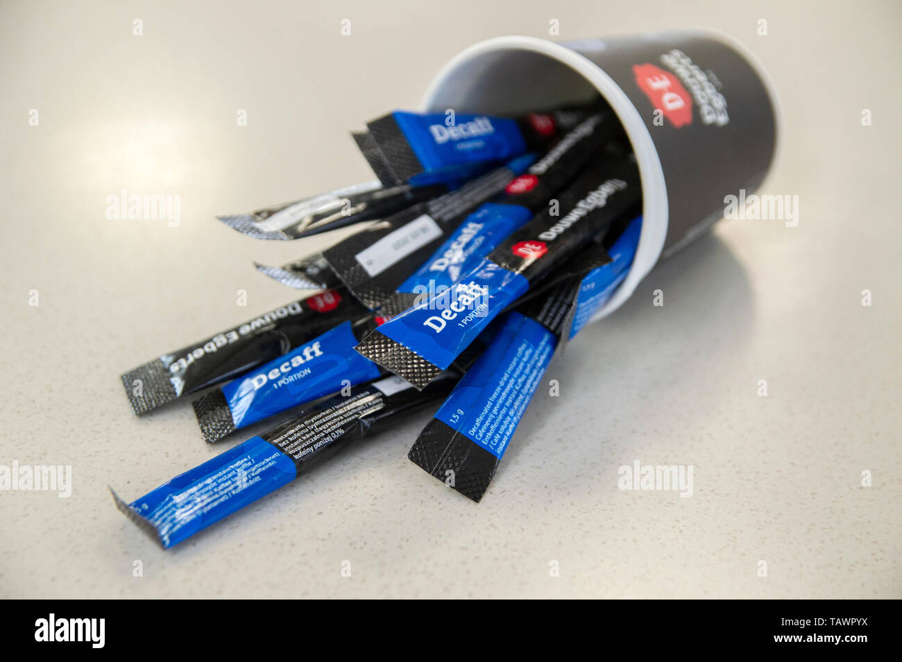 Sachet of decaffeinated coffee hires stock photography and images Alamy