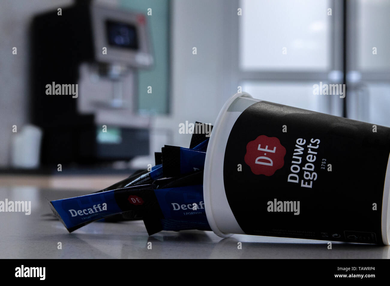 Sachet of decaffeinated coffee hires stock photography and images Alamy