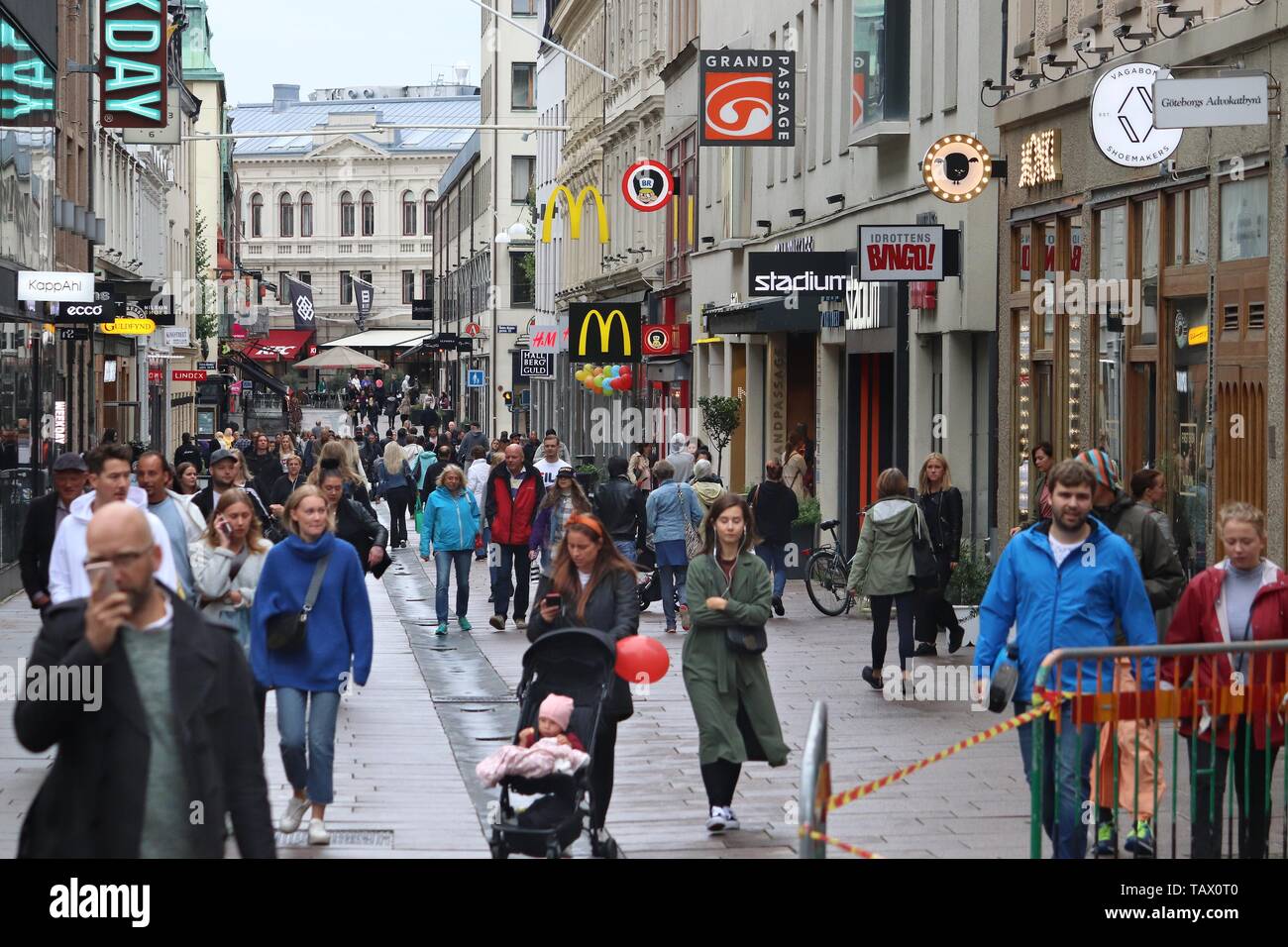 GOTHENBURG, SWEDEN - AUGUST 27, 2018: People shop at Kungsgatan street in  Gothenburg, Sweden. Gothenburg is the 2nd largest city in Sweden with 1  mill Stock Photo - Alamy