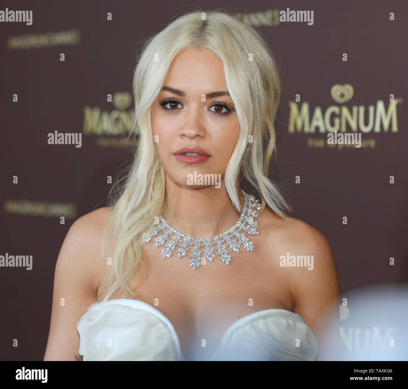 CANNES, FRANCE - MAY 26: Rita Ora attends the Magnum x Cannes Party during the 72nd Cannes Film Festival (Credit: Mickael Chavet/Zuma/Alamy Live News) Stock Photo