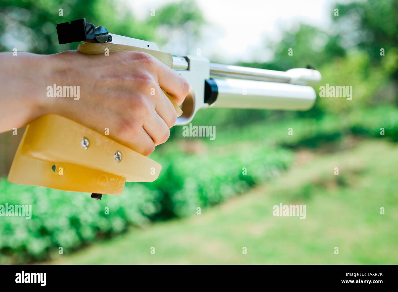 Air pistol hires stock photography and images Alamy