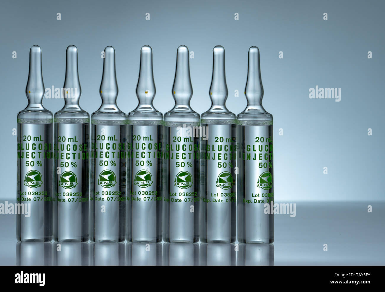 Dextrose ampule hires stock photography and images Alamy