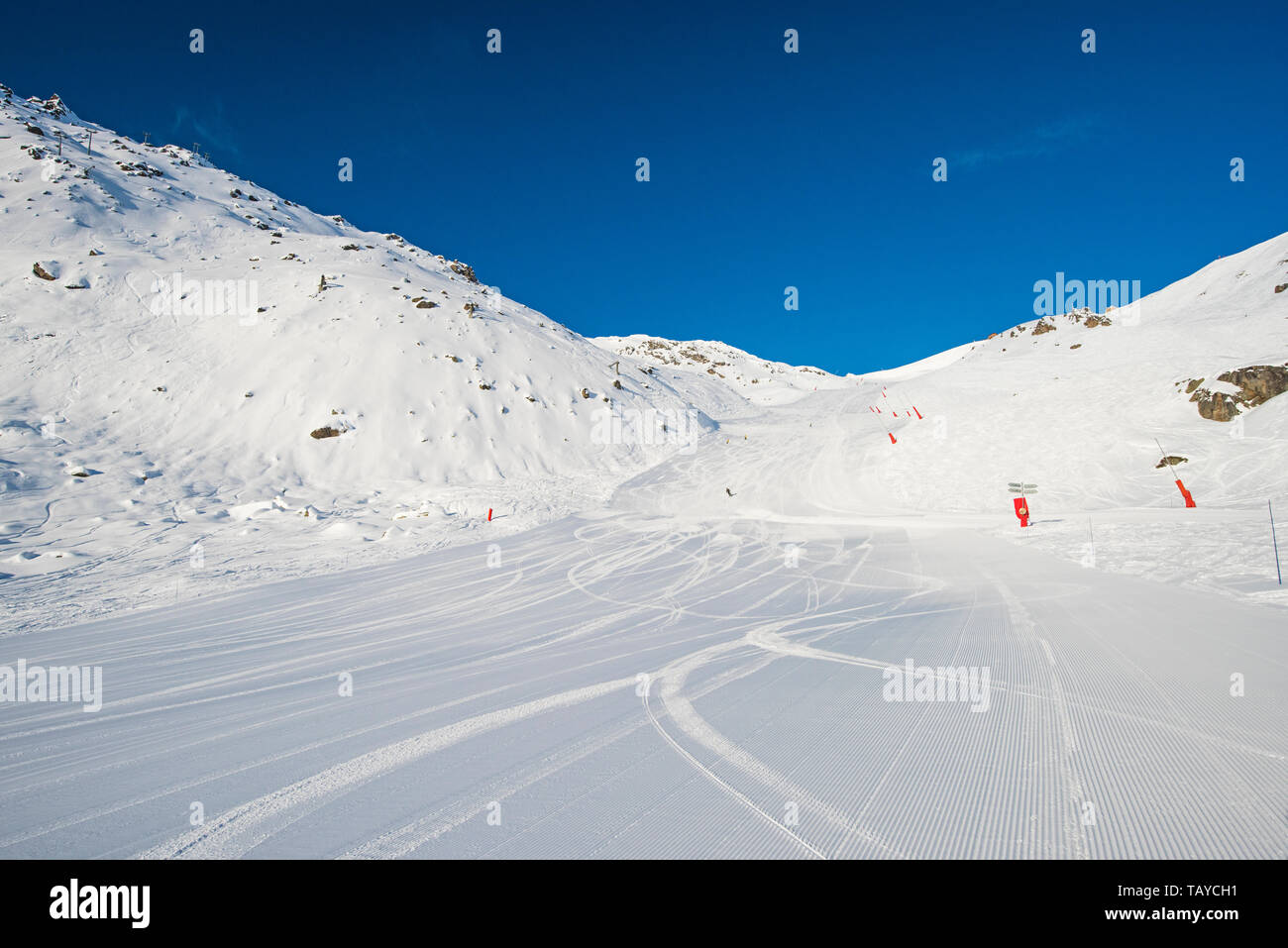 Alps ski resort hi-res stock photography and images - Alamy