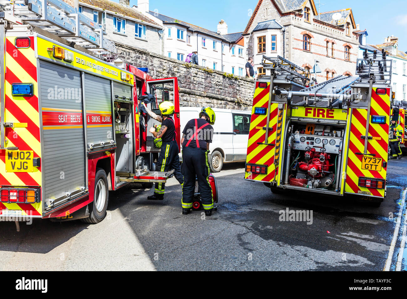 Fire Brigade emergency, Fire Brigade call out, fire, emergency, 999 call out, UK, fire engines, fire engine, fire engine UK, fireman, firemen, fire Stock Photo