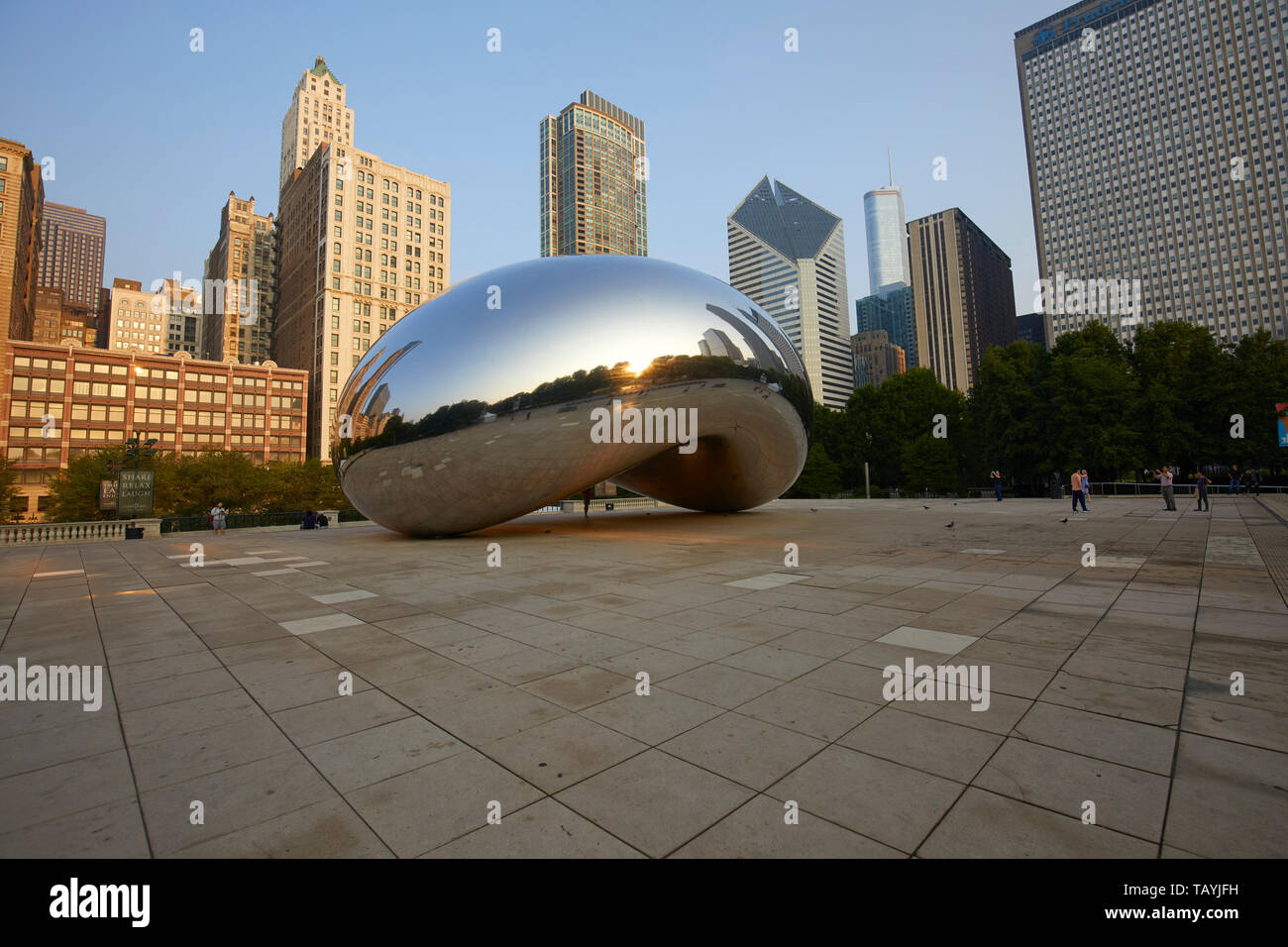 how to open inline image in email