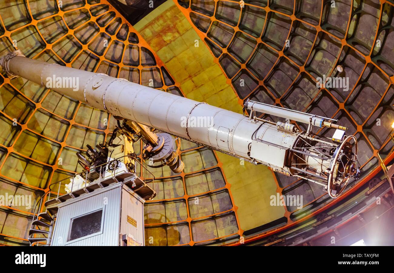 Large refracting telescopes 2025